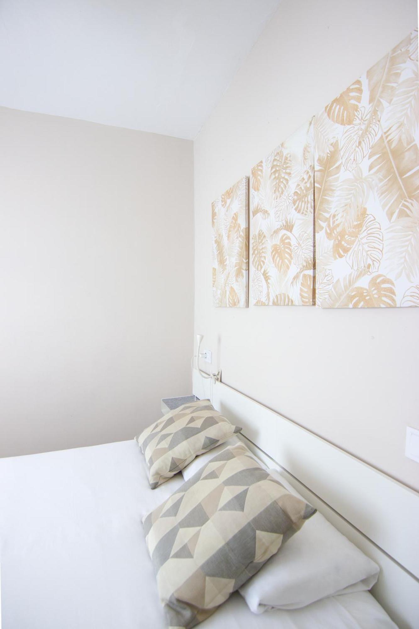 RentalSevilla Luminoso apartamento en pleno centro Exterior foto